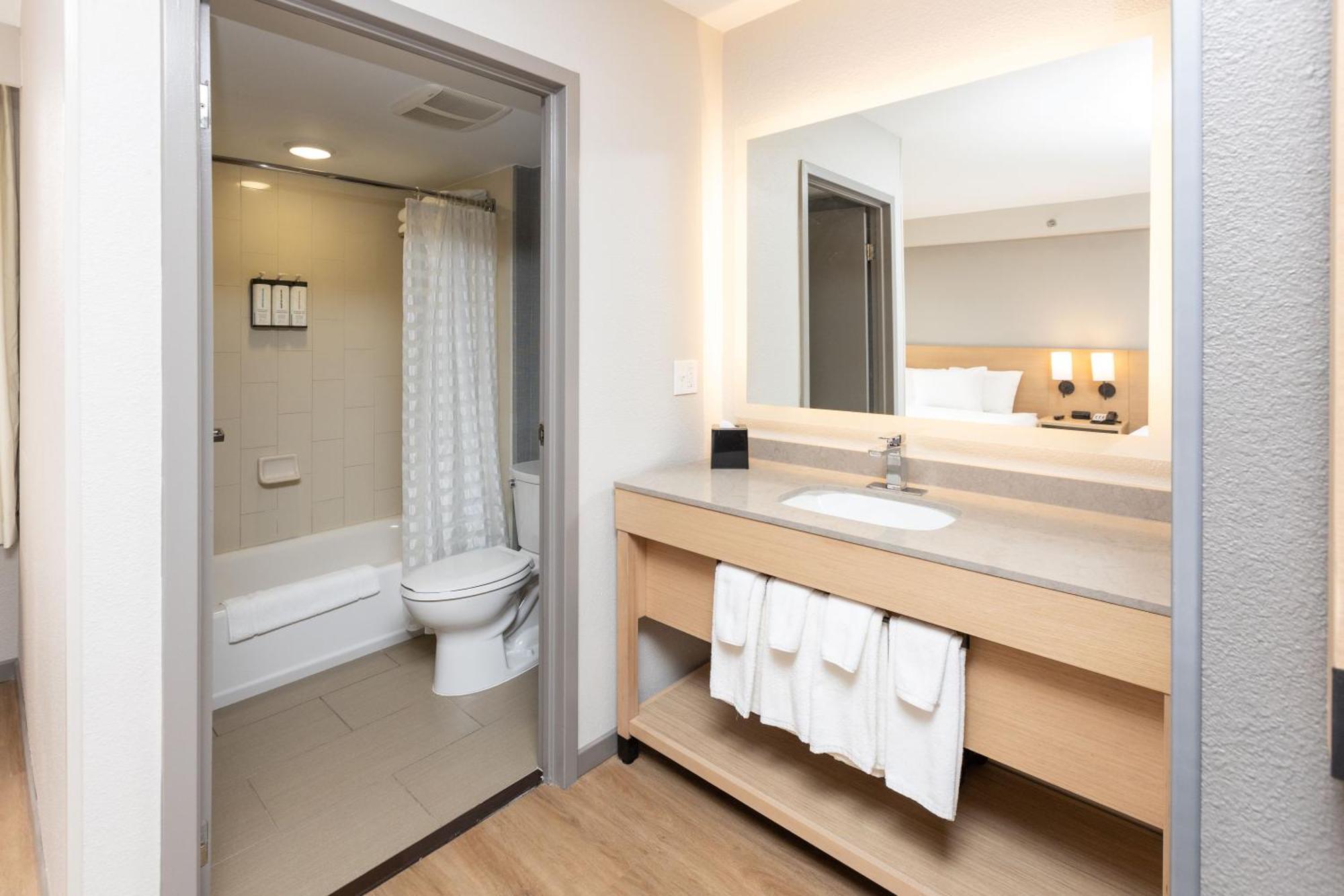 Hyatt Place Greenville/Haywood Ngoại thất bức ảnh